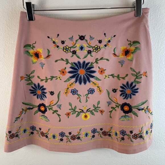 Floral Boho Embroidered Mini Skirt Size Medium - Picture 1 of 10
